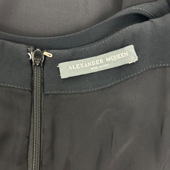 Alexander McQueen Cape Dress - Picture 7 of 8